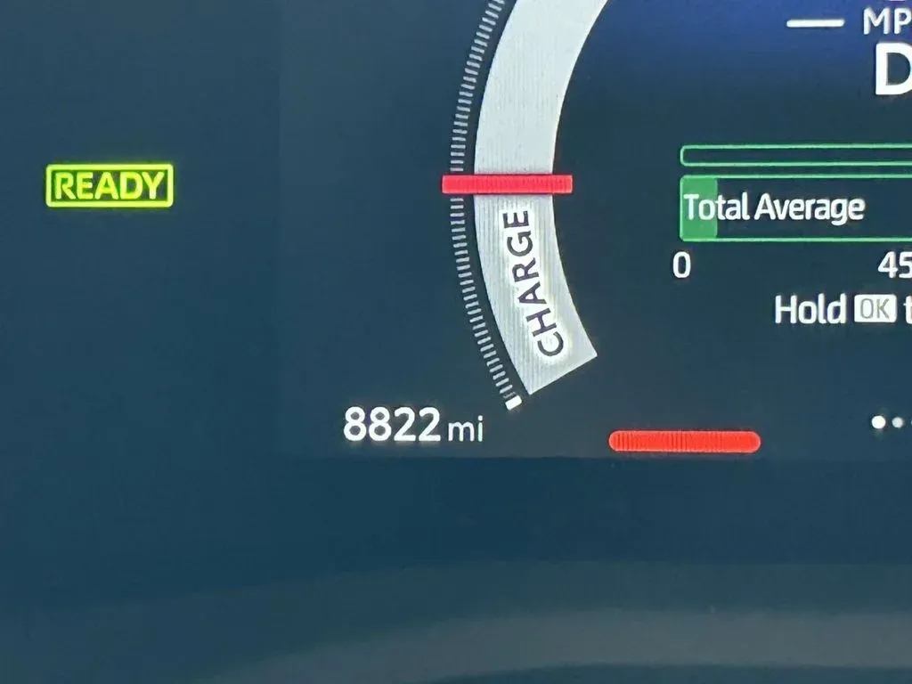 2025 Toyota Camry SE thumbnail 27