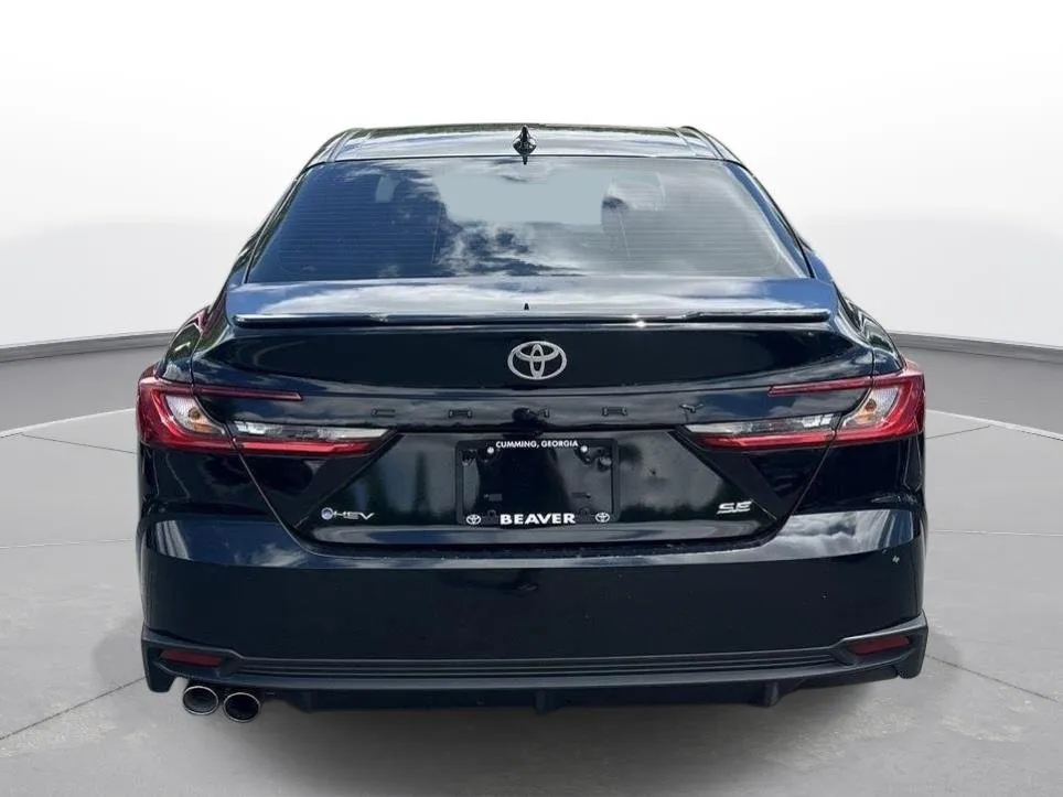 2025 Toyota Camry SE thumbnail 7