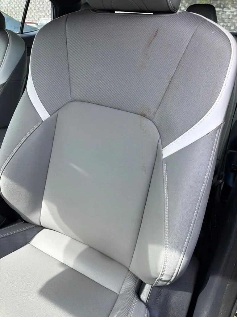 2025 Toyota Camry SE thumbnail 5