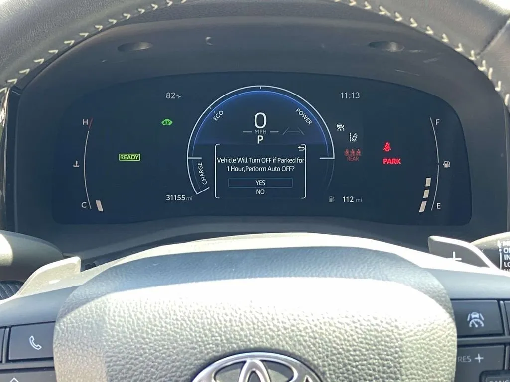 2025 Toyota Camry SE thumbnail 35