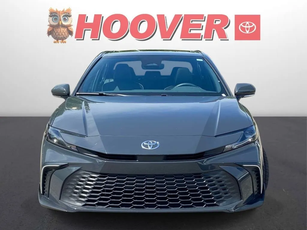 2025 Toyota Camry SE thumbnail 6