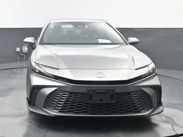 2025 Toyota Camry SE thumbnail 21