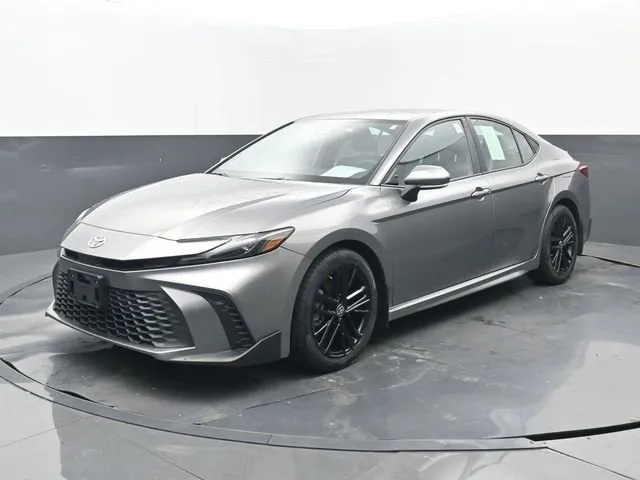 2025 Toyota Camry SE thumbnail 24