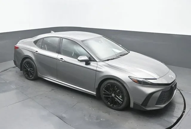 2025 Toyota Camry SE thumbnail 29