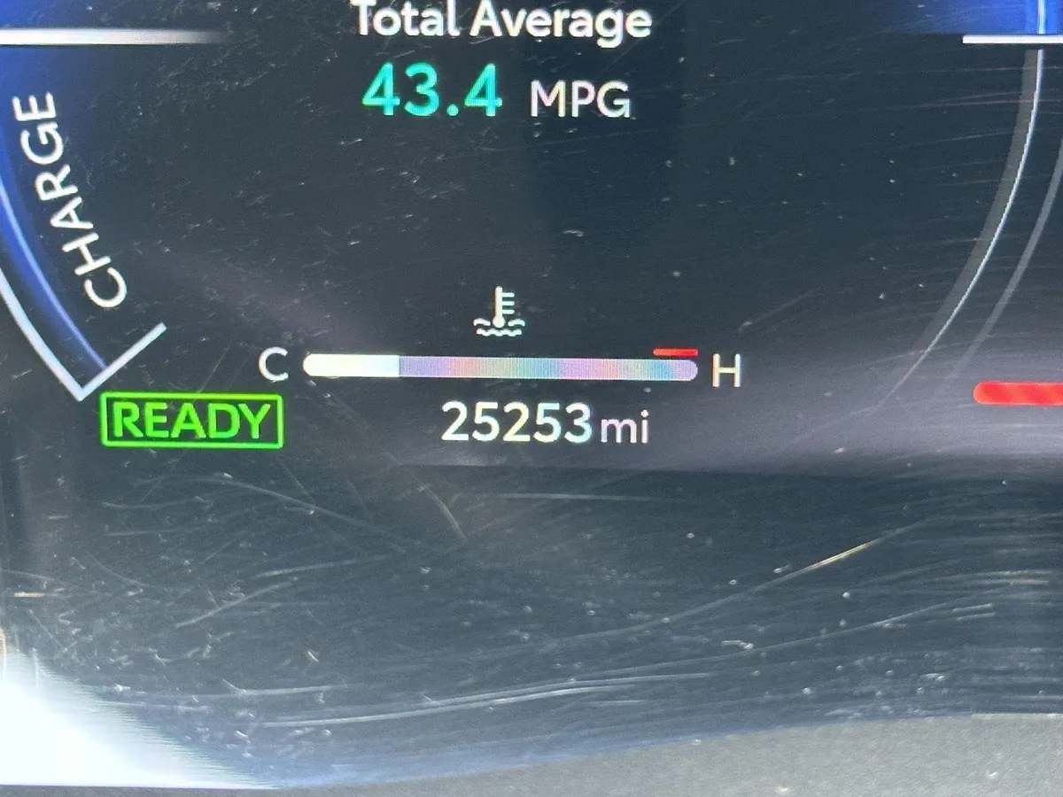 2025 Toyota Camry XLE thumbnail 14