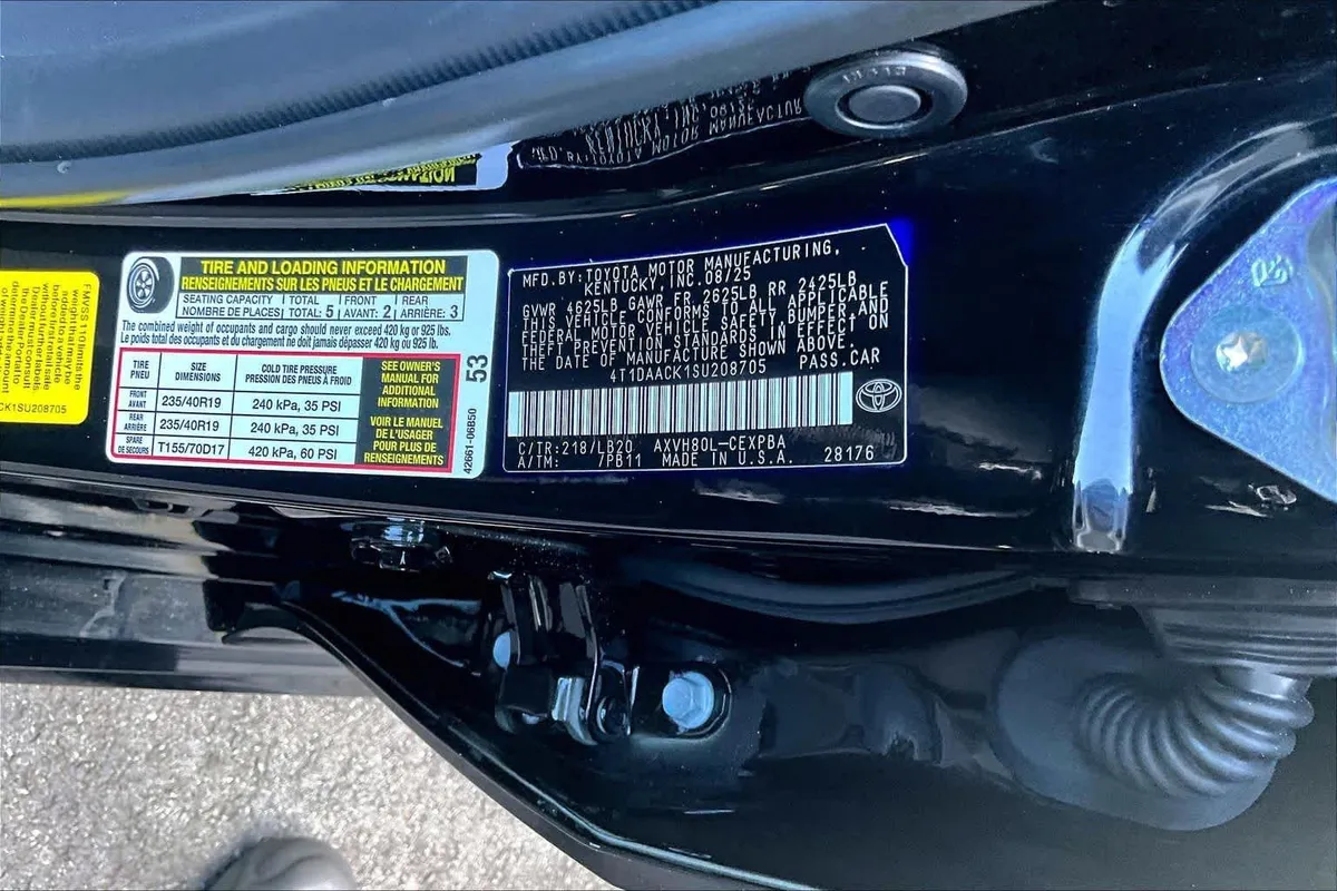 2025 Toyota Camry XSE thumbnail 34