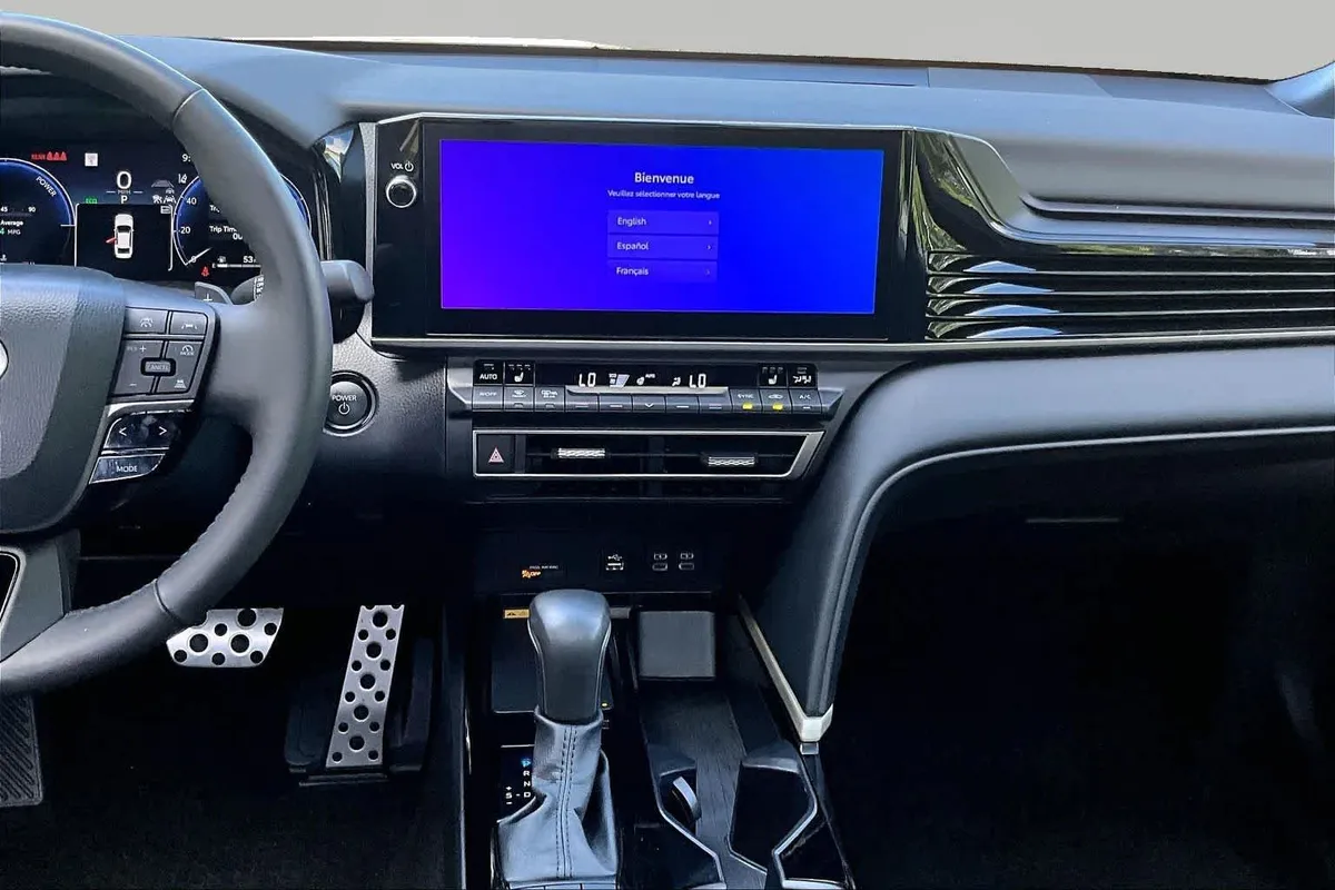 2025 Toyota Camry XSE thumbnail 7
