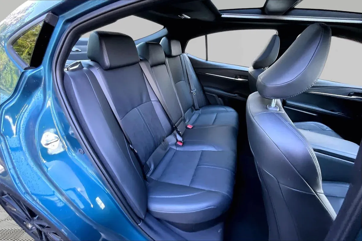2025 Toyota Camry XSE thumbnail 20