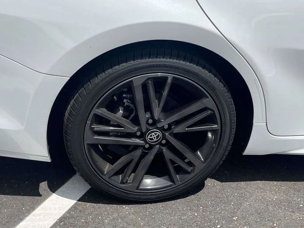 2025 Toyota Camry XSE thumbnail 10