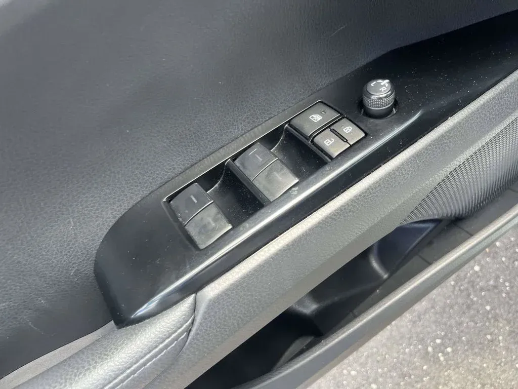 2025 Toyota Camry XSE thumbnail 22