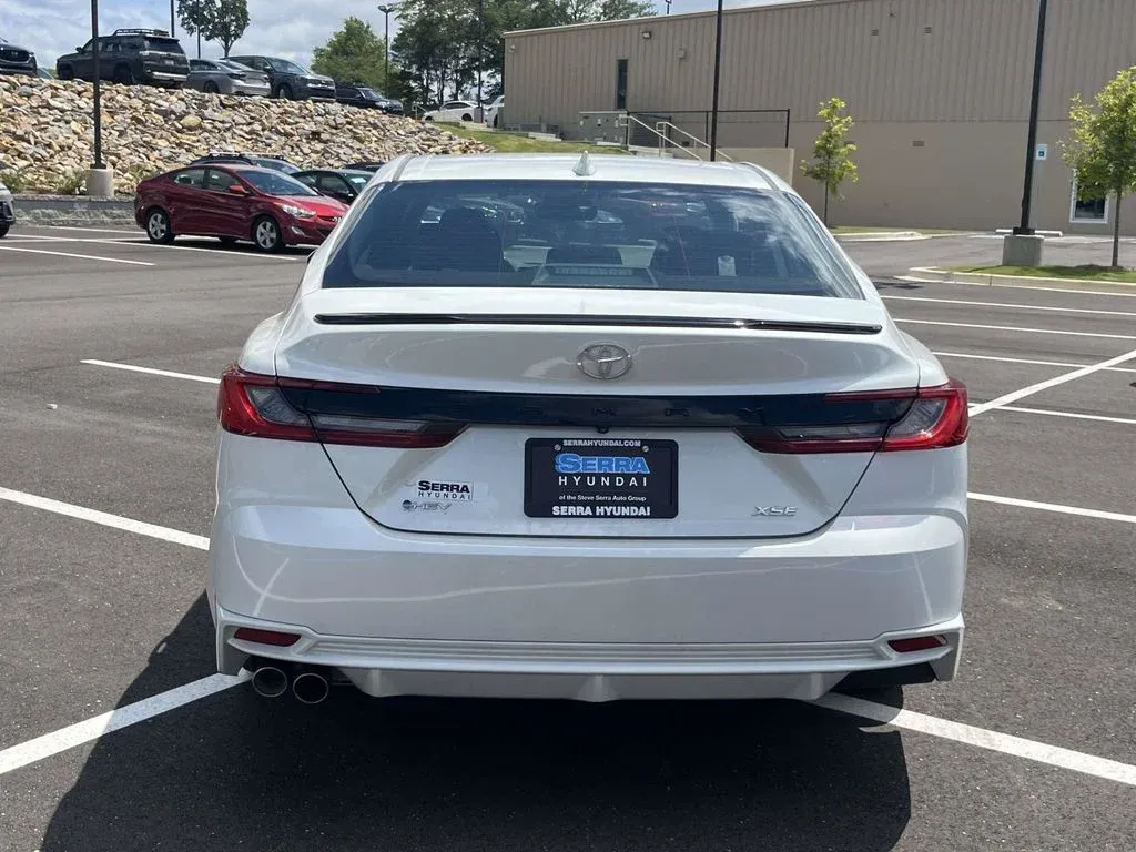 2025 Toyota Camry XSE thumbnail 4