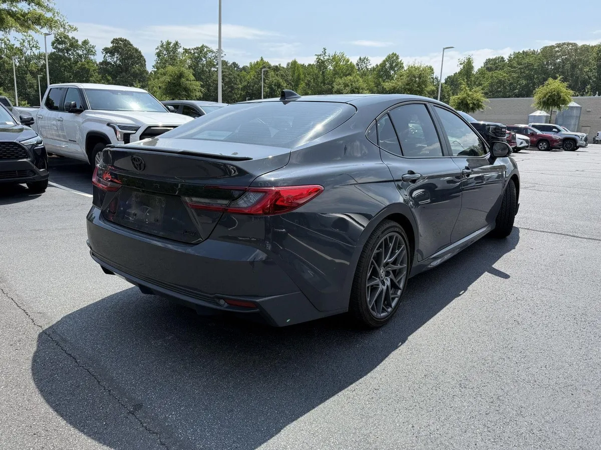 2025 Toyota Camry XSE thumbnail 6