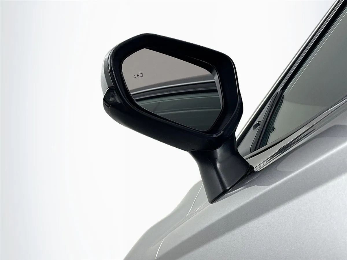 2025 Toyota Camry XSE thumbnail 5