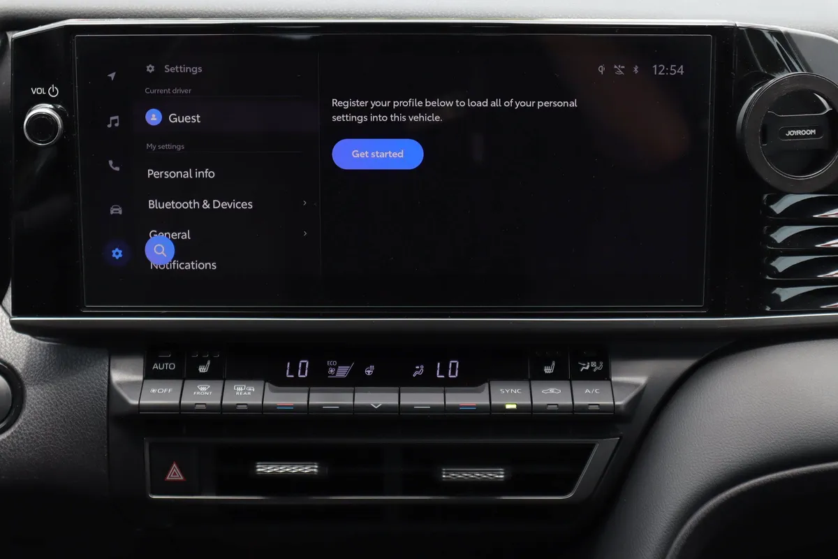 2025 Toyota Camry XSE thumbnail 13