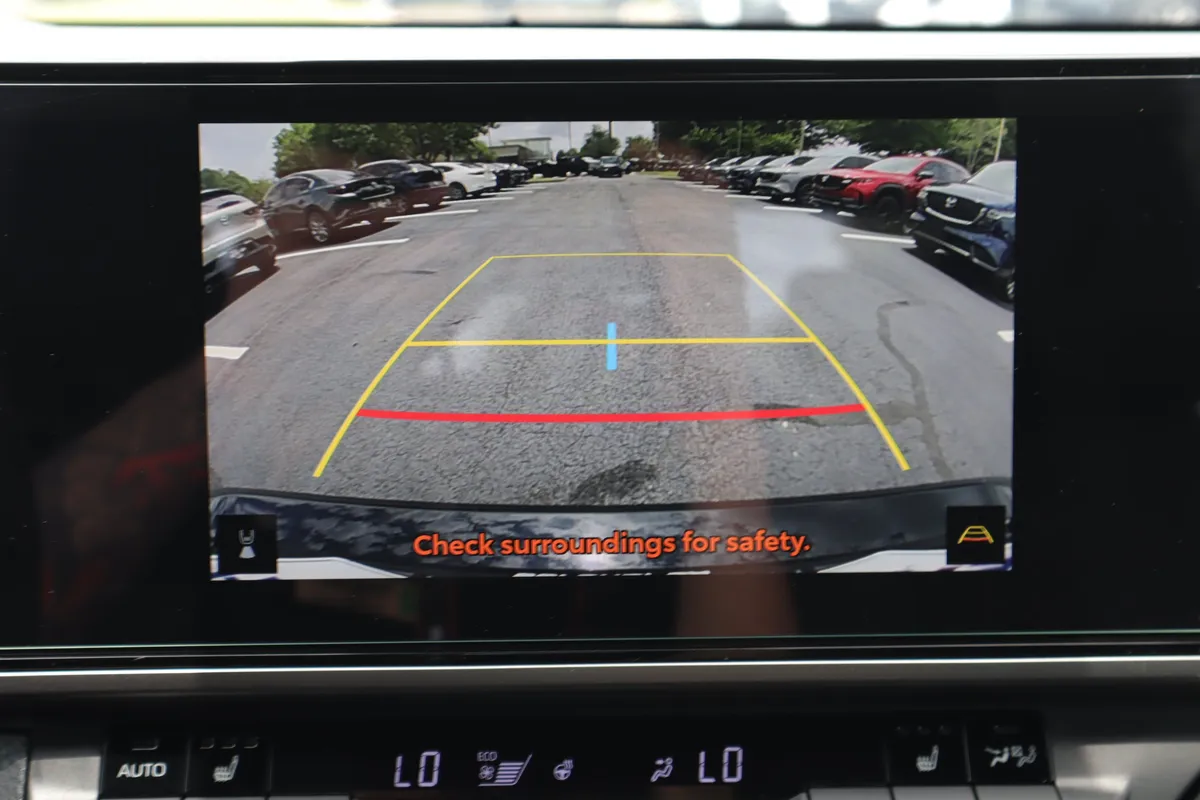 2025 Toyota Camry XSE thumbnail 14