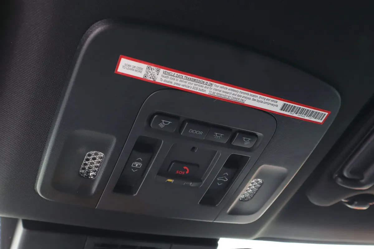 2025 Toyota Camry XSE thumbnail 24