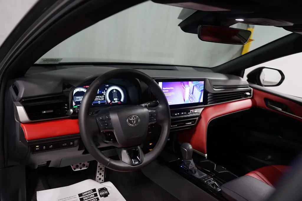 2025 Toyota Camry XSE thumbnail 11