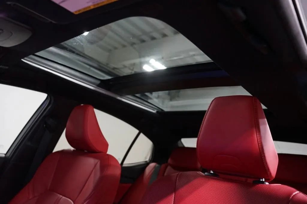 2025 Toyota Camry XSE thumbnail 35