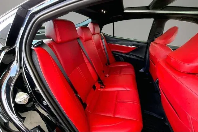 2025 Toyota Camry XSE thumbnail 20