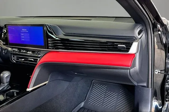 2025 Toyota Camry XSE thumbnail 21
