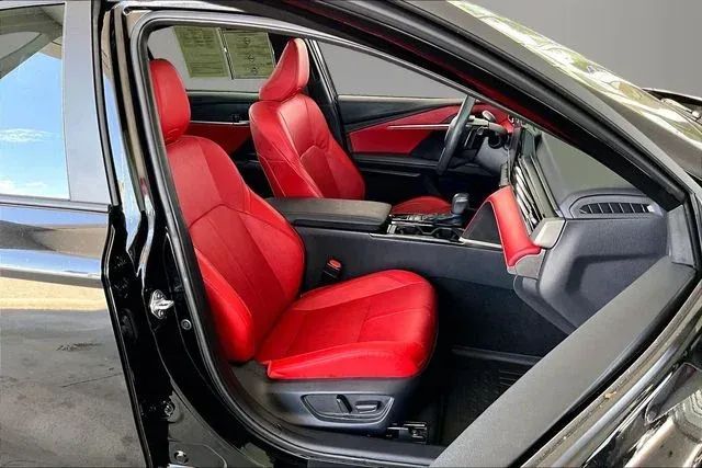2025 Toyota Camry XSE thumbnail 27