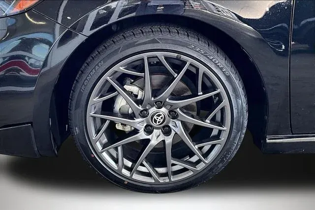 2025 Toyota Camry XSE thumbnail 29