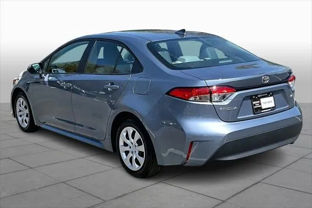 2025 Toyota COROLLA thumbnail 12