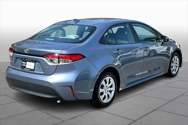 2025 Toyota COROLLA thumbnail 13