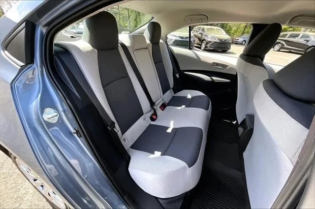 2025 Toyota COROLLA thumbnail 19