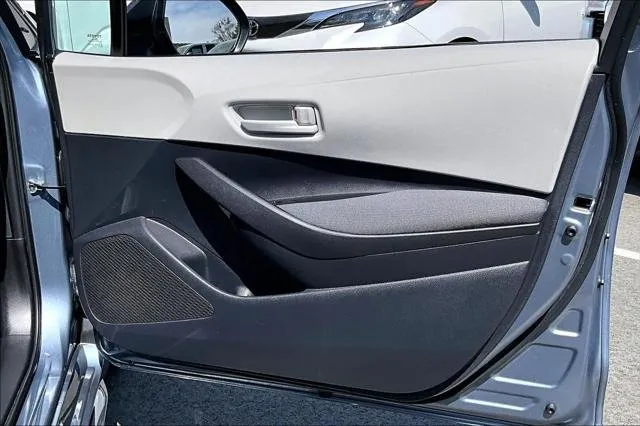2025 Toyota COROLLA thumbnail 22