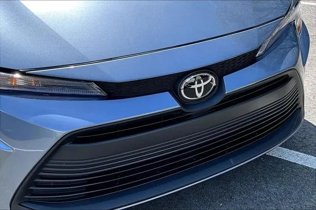 2025 Toyota COROLLA thumbnail 29