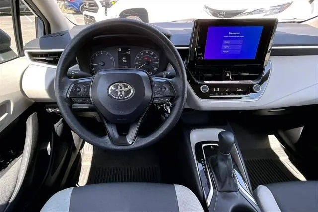 2025 Toyota COROLLA thumbnail 6