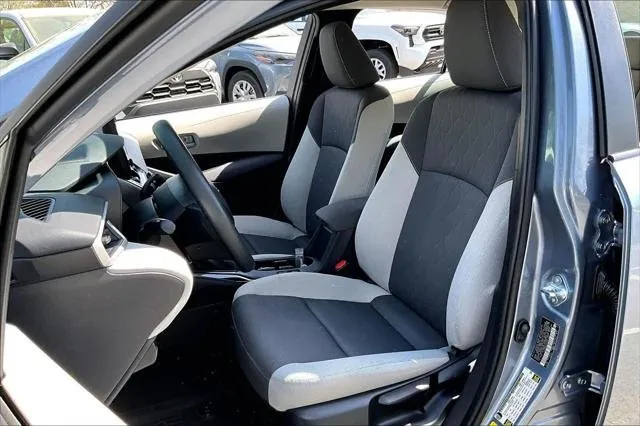 2025 Toyota COROLLA thumbnail 8