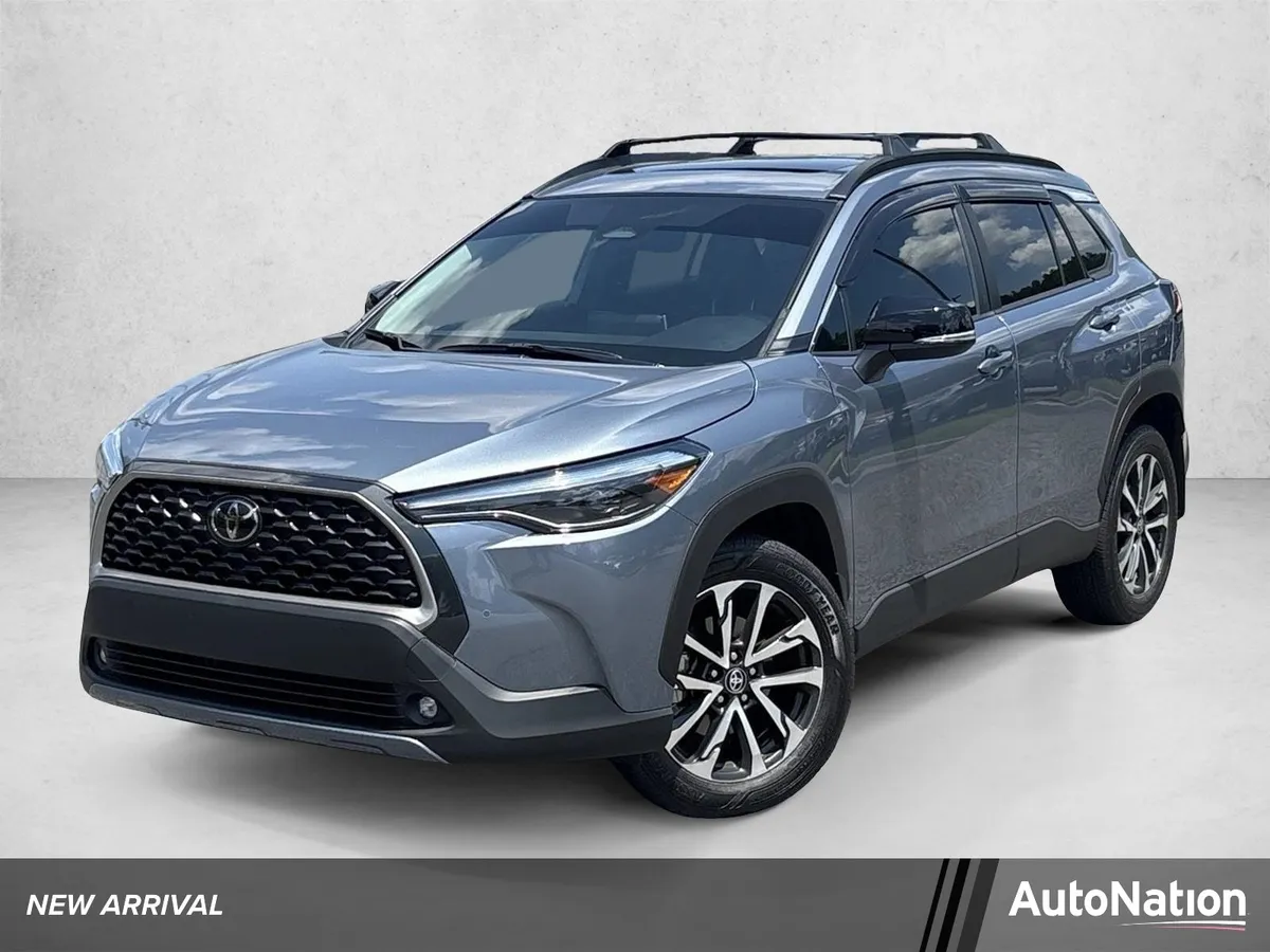 2025 Toyota Corolla Cross Hybrid SE thumbnail 10