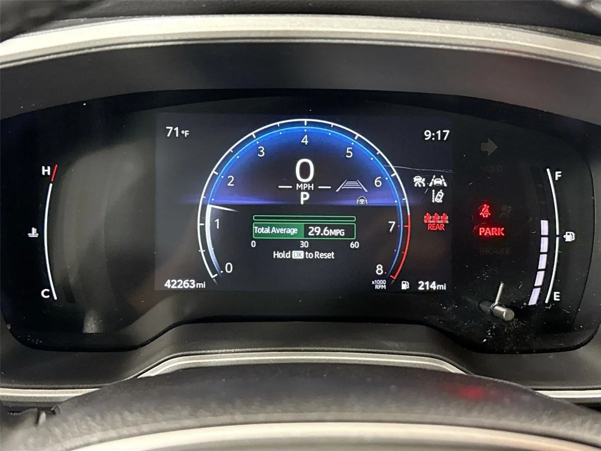 2025 Toyota Corolla Cross XLE thumbnail 20