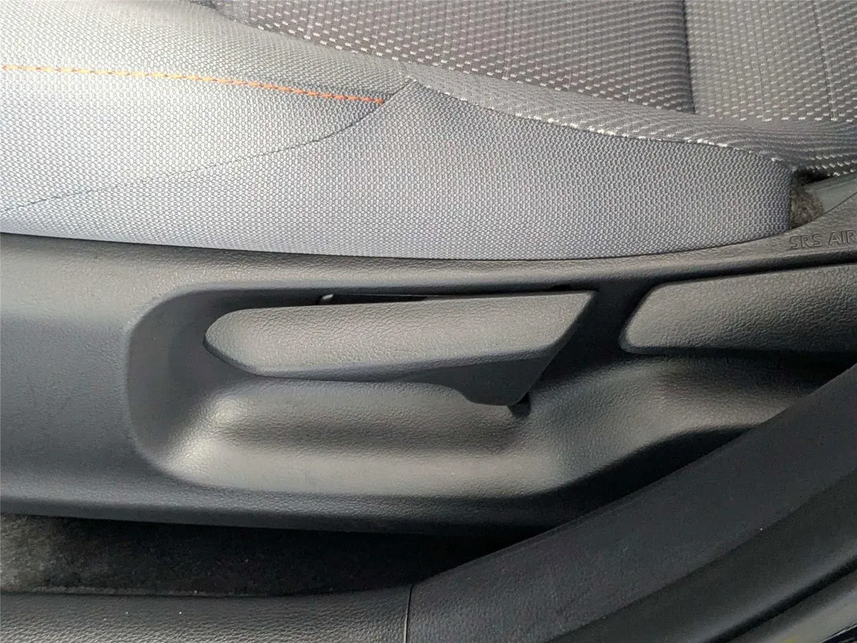2025 Toyota Corolla FX thumbnail 11