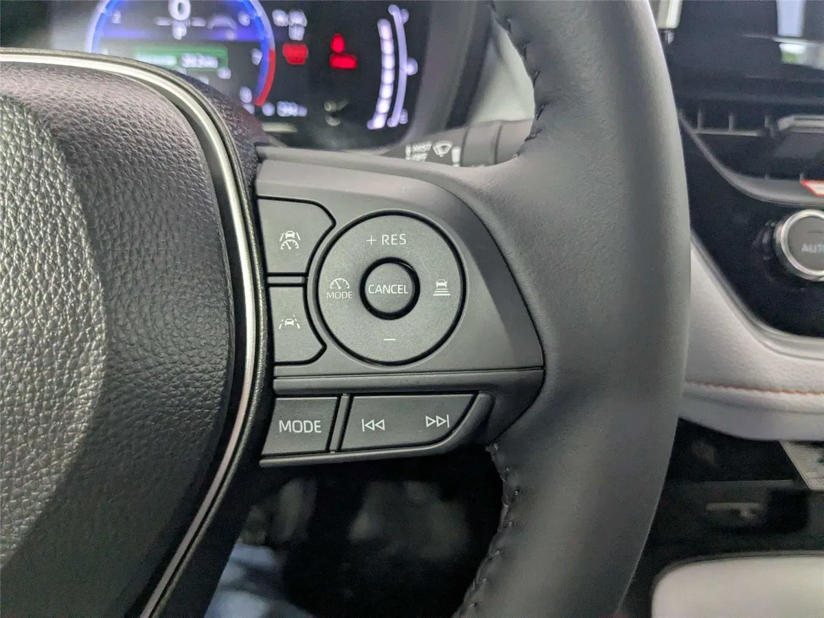 2025 Toyota Corolla FX thumbnail 16