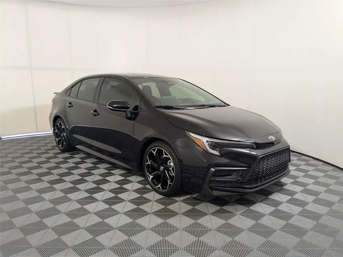 2025 Toyota Corolla FX thumbnail 3
