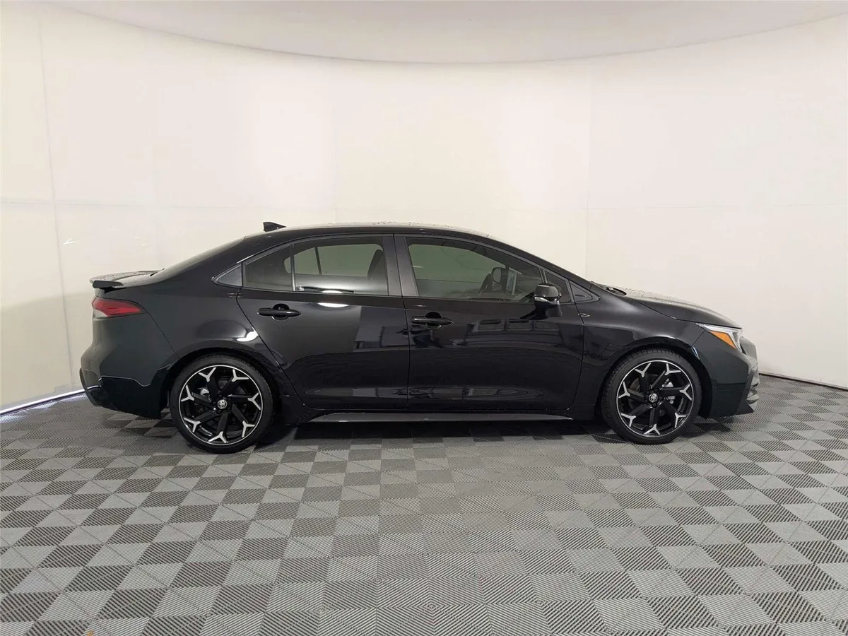 2025 Toyota Corolla FX thumbnail 4