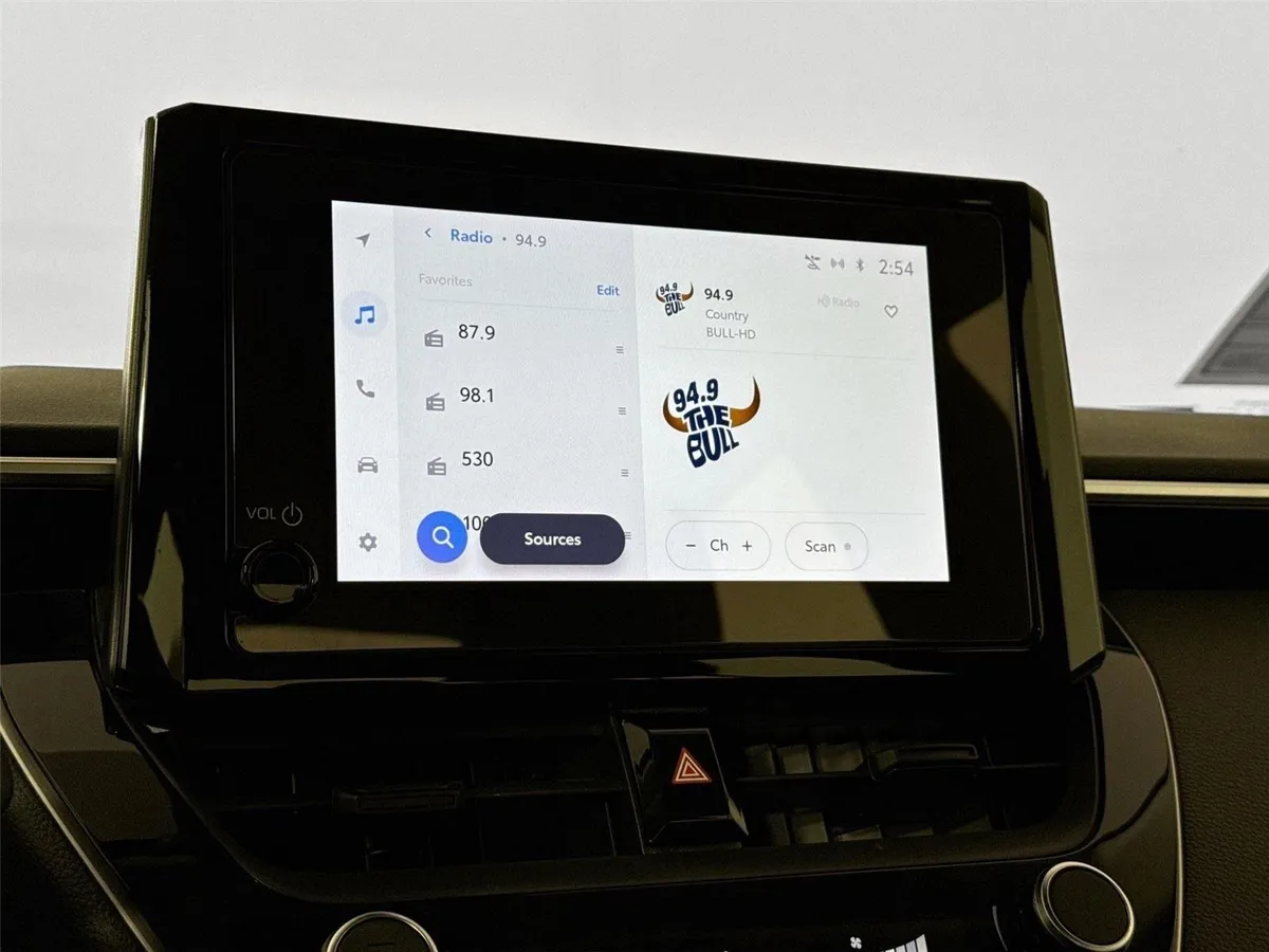 2025 Toyota Corolla Hybrid LE thumbnail 20