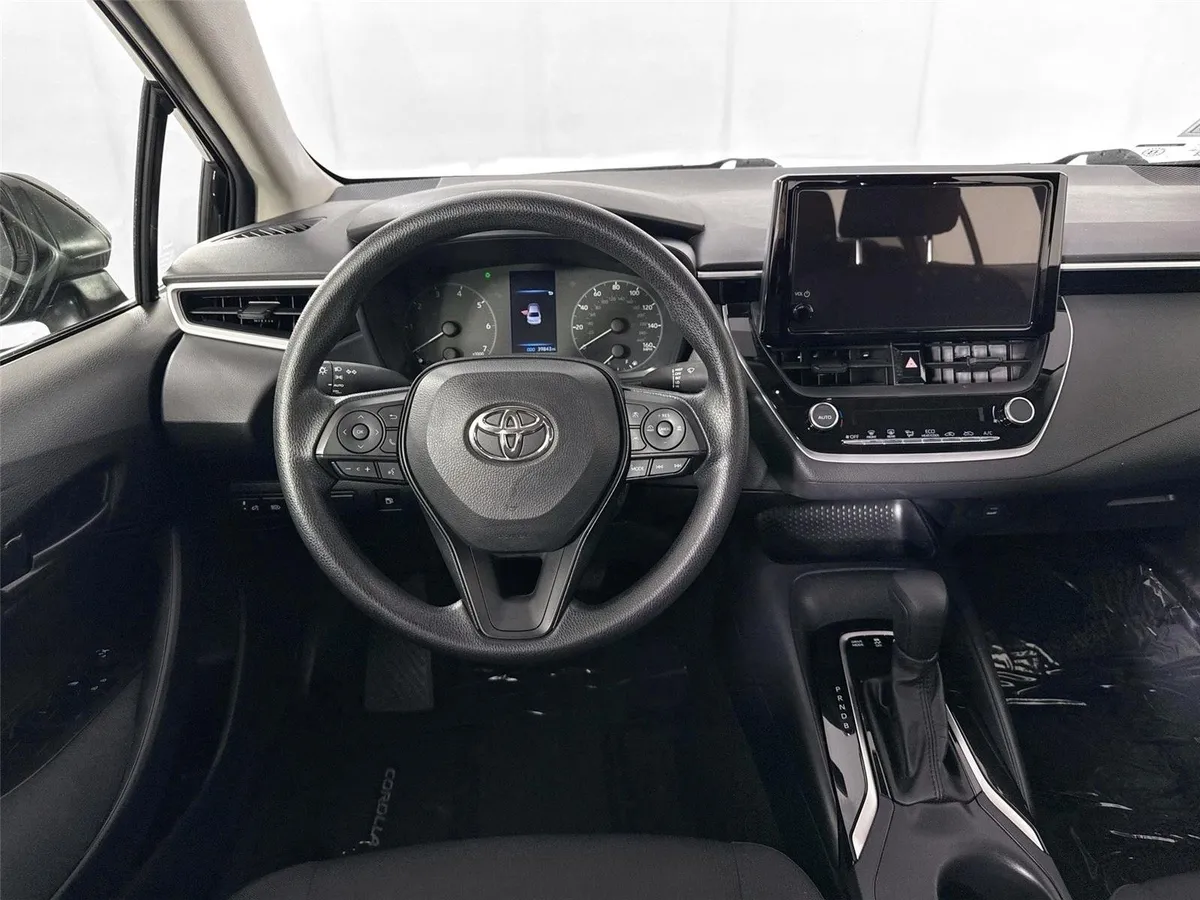 2025 Toyota Corolla Hybrid LE thumbnail 29