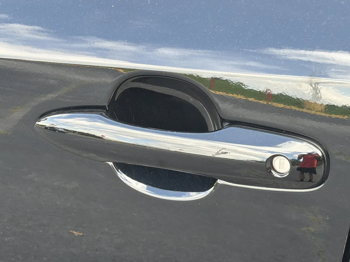2025 Toyota Corolla Hybrid LE thumbnail 28