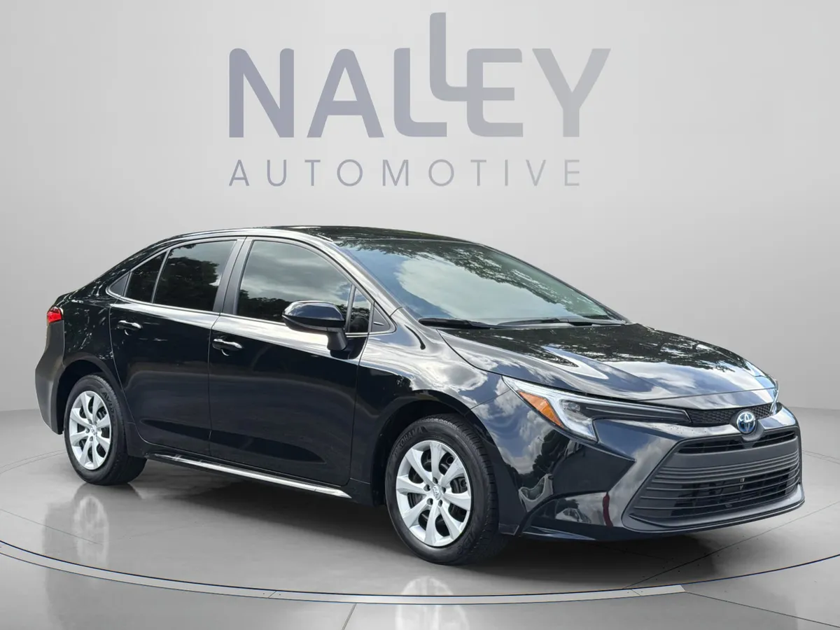 2025 Toyota Corolla Hybrid LE thumbnail 5
