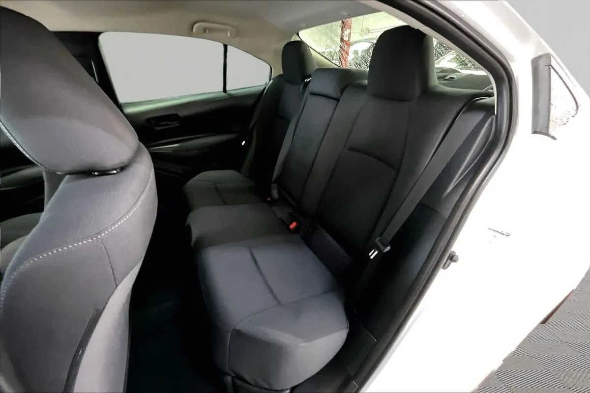 2025 Toyota Corolla LE thumbnail 21