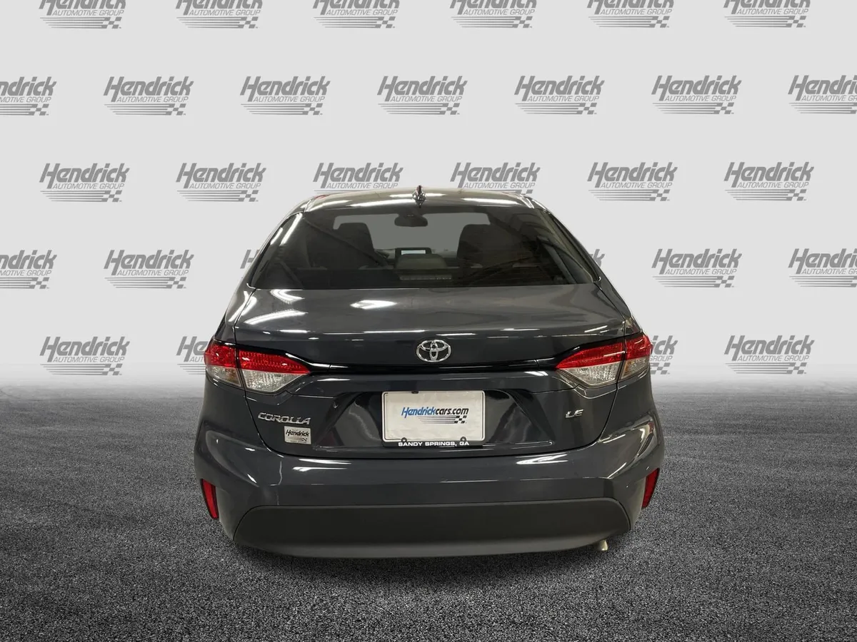 2025 Toyota Corolla LE thumbnail 9