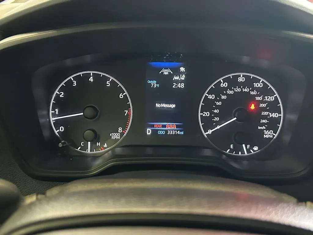 2025 Toyota Corolla LE thumbnail 24