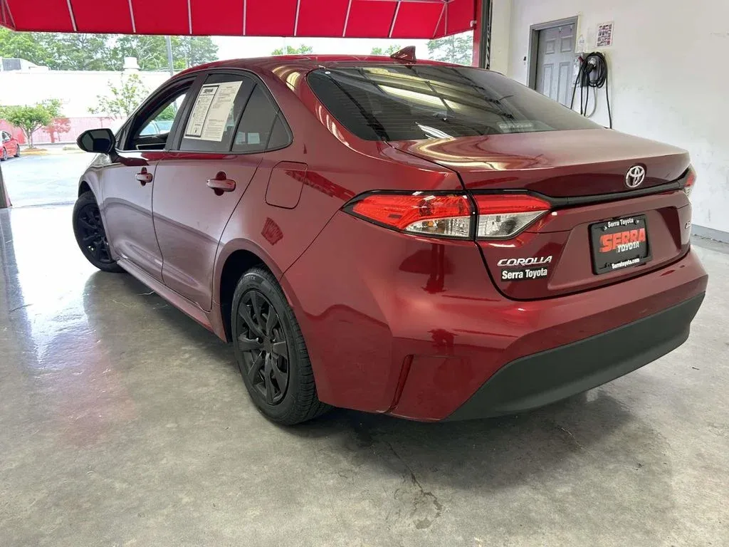 2025 Toyota Corolla LE thumbnail 5