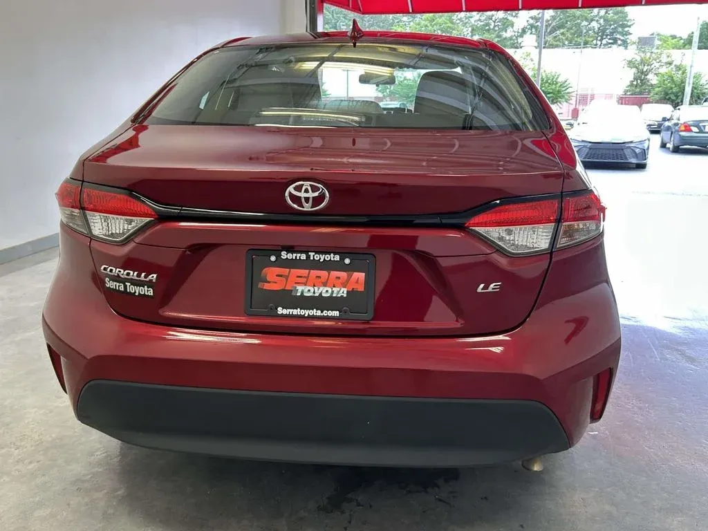 2025 Toyota Corolla LE thumbnail 4