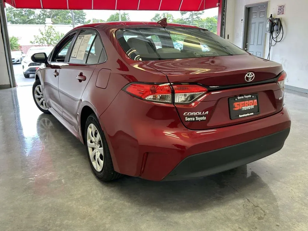 2025 Toyota Corolla LE thumbnail 5