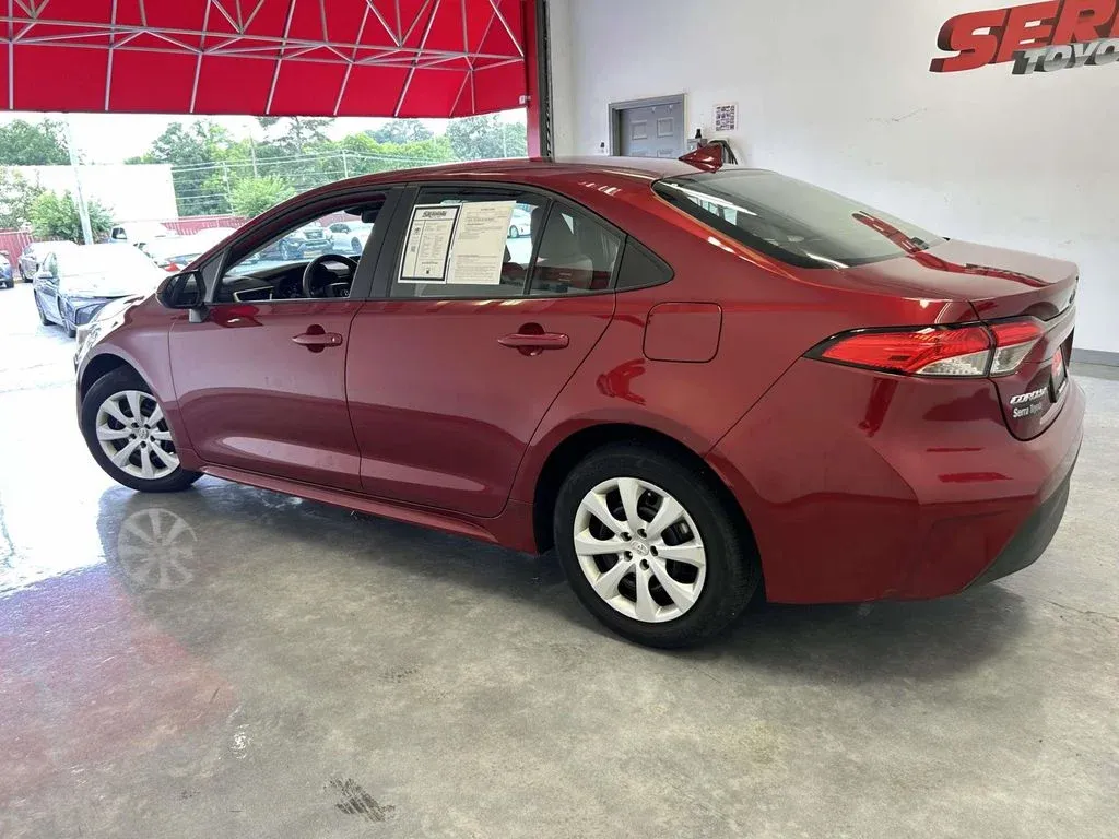 2025 Toyota Corolla LE thumbnail 6